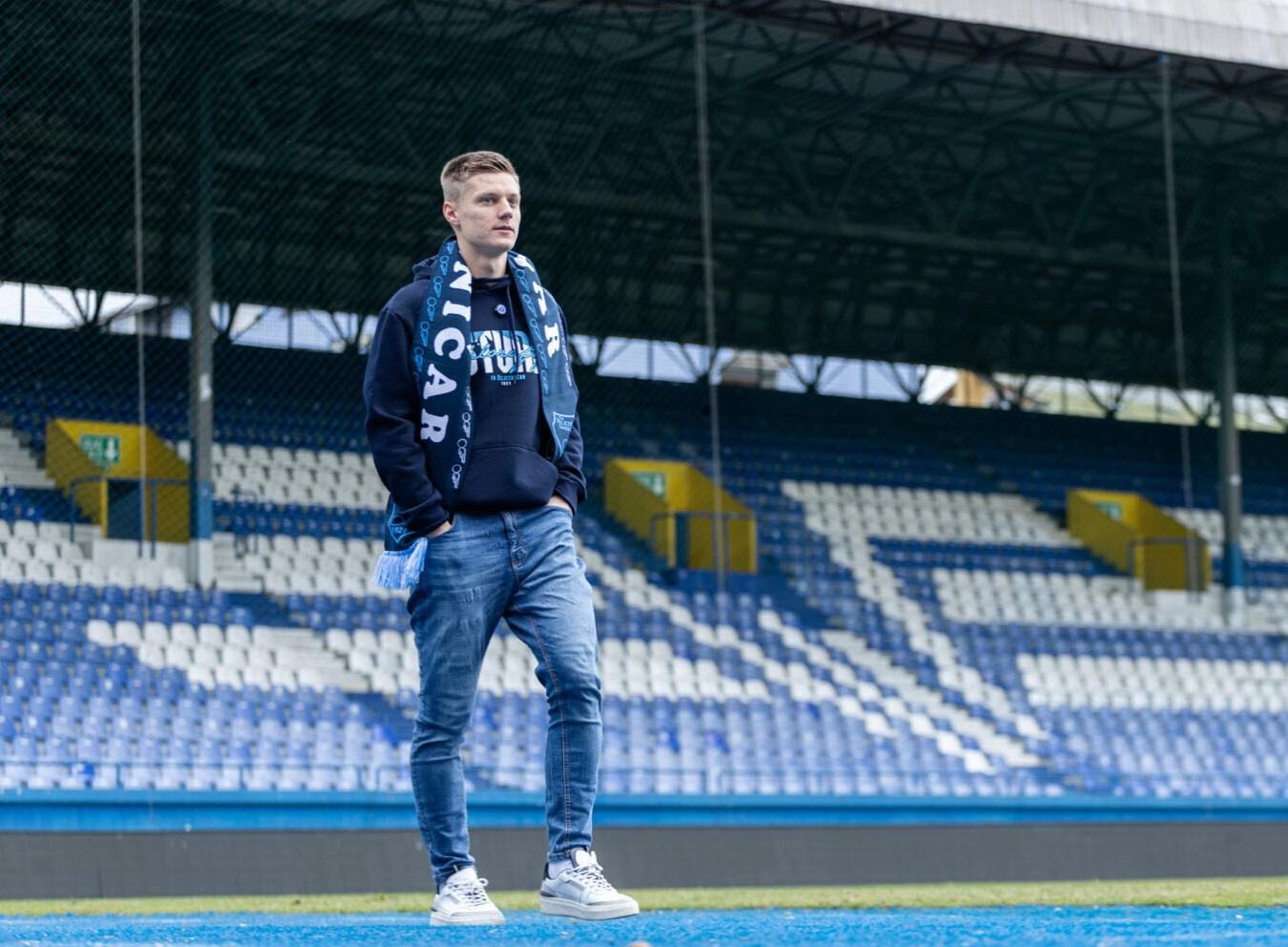 Plavi Pod Bijelim brijegom bez velikog pojačanja